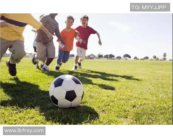 足球巨星卡卡展现舞技魅力引发热议球迷纷纷点赞热情洋溢的舞姿令人惊叹